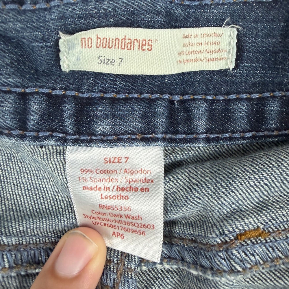 No Boundaries Womens Denim Bermuda Shorts Dark Wash Size 7 NB38SQ2603 - Picture 7 of 9